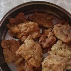 Mix pakoda A picture of Mix pakoda.