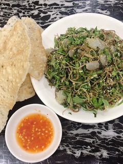 Hình của món Gỏi tôm thái.