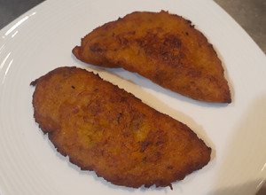 Una foto de Empanadas de plátano maduro con queso
