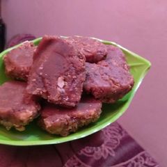 A picture of Ragi flour burfi.