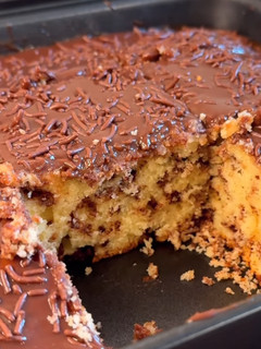 Foto de Bolo Formigueiro com calda de chocolate
