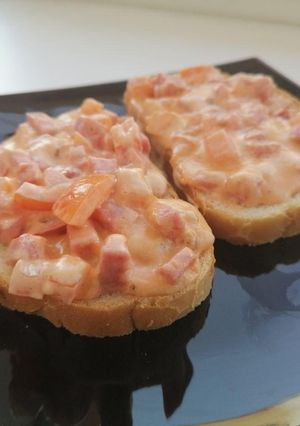 Foto principal de Deliciosos sándwiches calientes