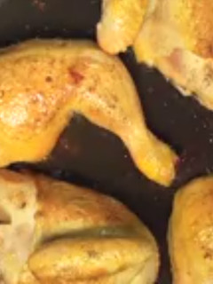 Una foto de Pollo con Peras y Espárragos al Balsámico