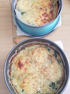 Una foto de Quiche de espinacas y queso cabra con masa de harina de quinoa