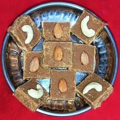 A picture of Soya Flour Sukhdi (Gud Papdi).