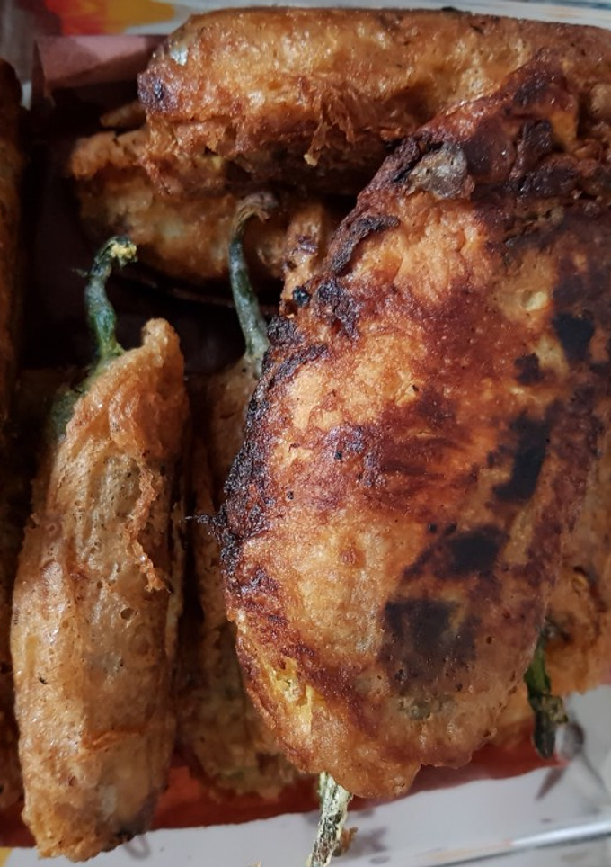 Una foto de Chiles rellenos