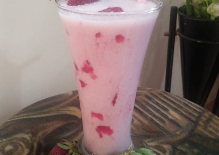 Steps to Prepare Quick Strawberry shake