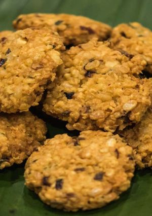 A picture of Mixed Dal Vada.
