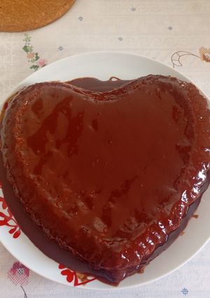 Foto de Bolo de cenoura com calda de chocolate
