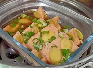 Foto resep Tim / Kukus Ikan Salmon Jahe (Steam Salmon Ginger and Soy Sauce)