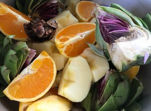 Hình của món Nước mát atiso, táo, cam và la hán quả.