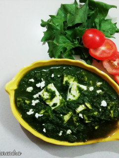 पालक पनीर (palak paneer recipe in Hindi) रेसिपी मुख्य फोटो