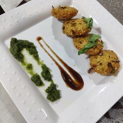 A picture of Makhana sabudana tikki.