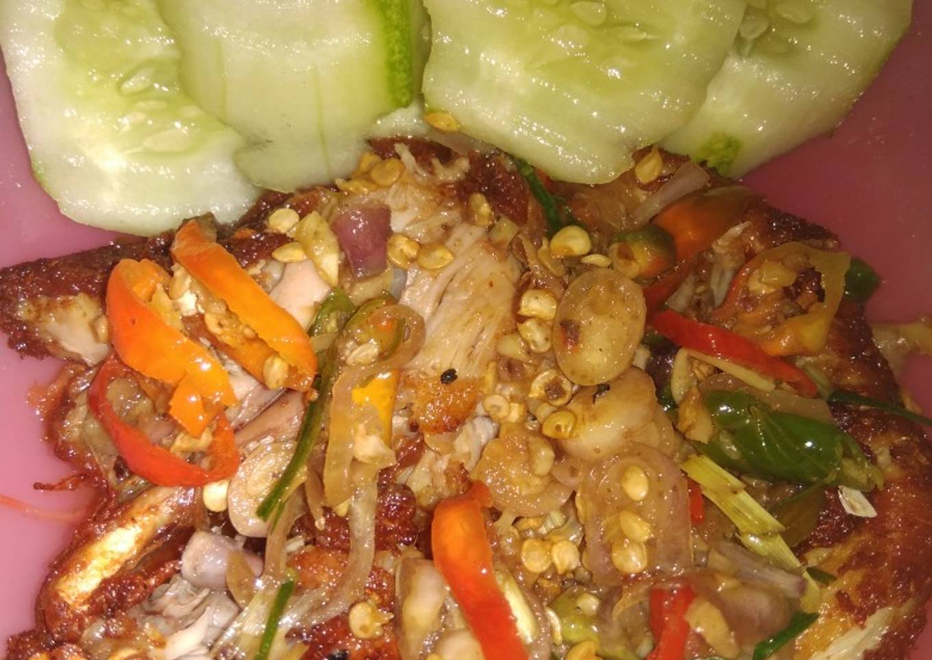 Ayam geprek sambel matah