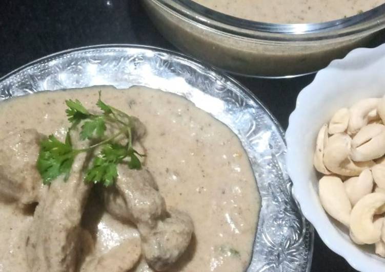 Simple Way to Prepare Any-night-of-the-week Chicken pandhra rassa (white gravy)