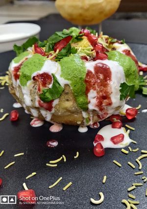 રાજ કચોરી (Raj Kachori Recipe In Gujarati) રેસીપી મુખ્ય ફોટો