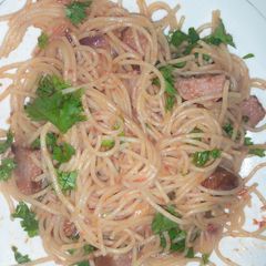 Mixed fried spaghetti and sausages#jikonichallenge A picture of Mixed fried spaghetti and sausages#jikonichallenge.
