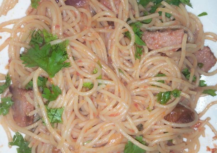 Simple Way to Prepare Homemade Mixed fried spaghetti and sausages#jikonichallenge