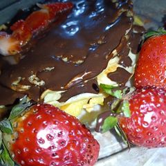 A picture of Pancake strawberry and chocolate ❤️.