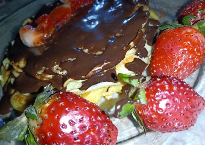 Pancake strawberry and chocolate ❤️ Recipe