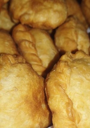 Una foto de 🥟Empanadas Jamón y Queso fritas🥟