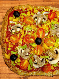 Una foto de Pizza de coliflor vegana {FitKen}