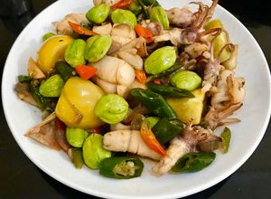 Foto resep Cumi Segar tumis Cabe Hijau Pete