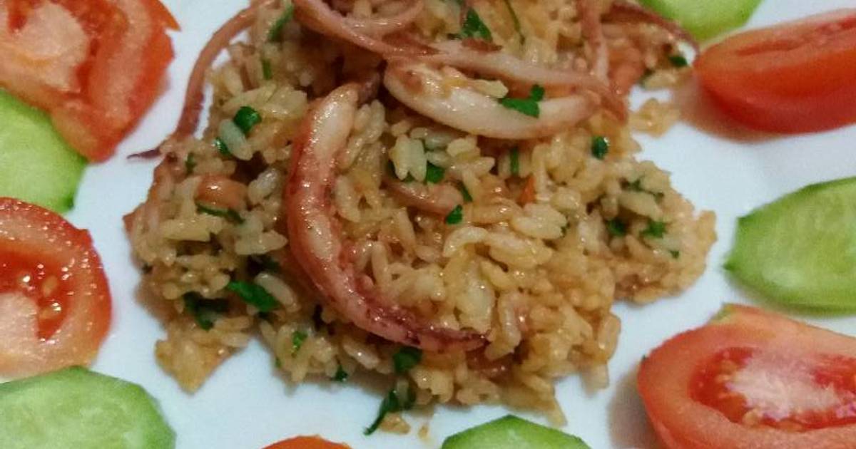 Fried rice with squid Recipe by Laima Praya Cookpad