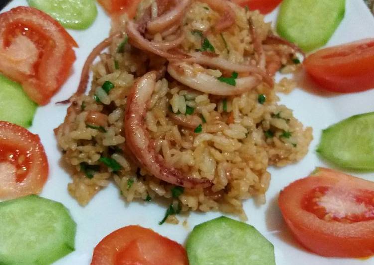Steps to Make Quick Fried rice with squid