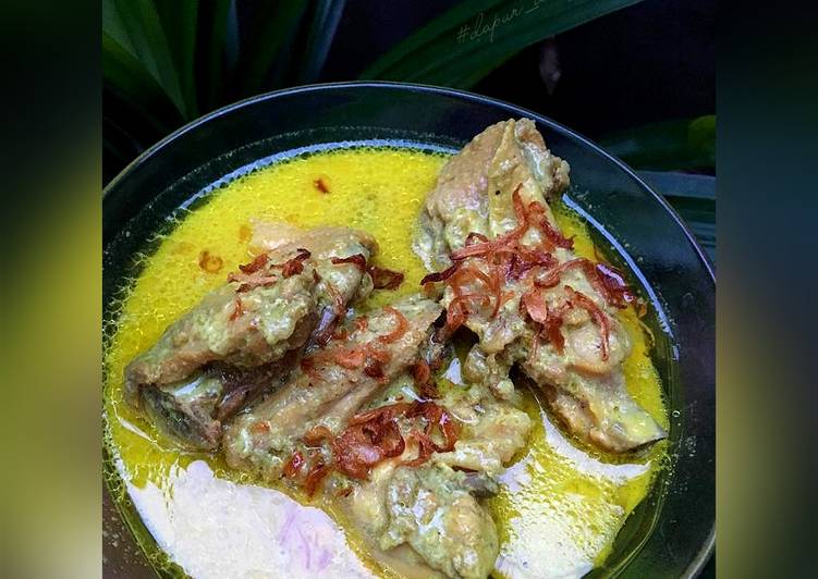 Opor Ayam Kampung