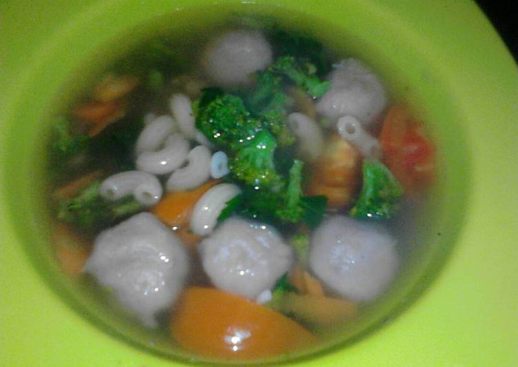 Cara Gampang Membuat Sop bakso, Enak Banget