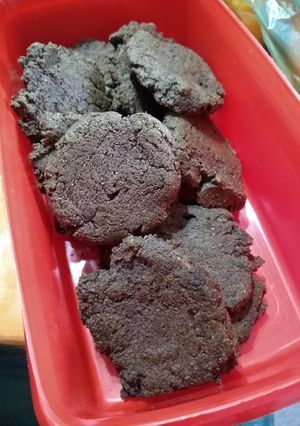 Una foto de Galletitas con pulpa de almendras y cacao amargo y sin azúcar 😍