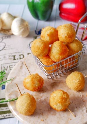 Foto resep Bitterballen  (PomPom) Keju Sosis