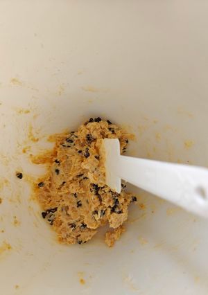 A picture of Crunchy cornflake chocolate chip cookies.