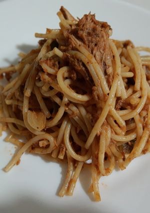 Una foto de Espaguetis con atún