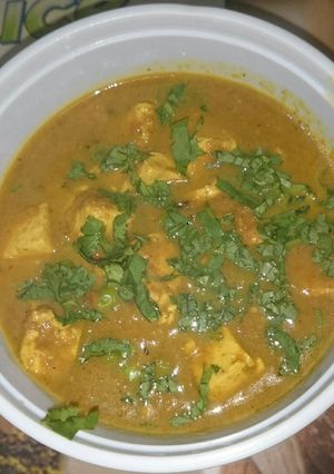 A picture of Matar paneer.