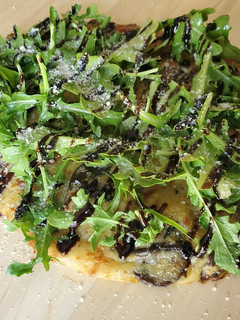 A picture of Cheesy Mushroom Onion Flatbread.