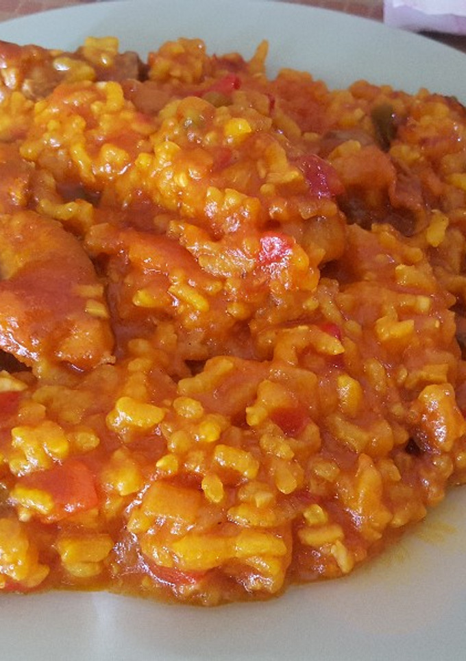 Una foto de Paella de pollo fácil y rica de la Brigada Espartana