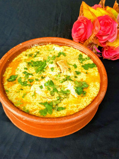 ஒயிட் சிக்கன் குருமா (White Chicken Kurma Recipe in Tamil) செய்முறை முக்கிய புகைப்படம்