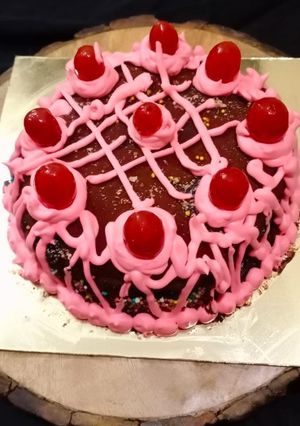 A picture of Eggless chocolate ganache cake.