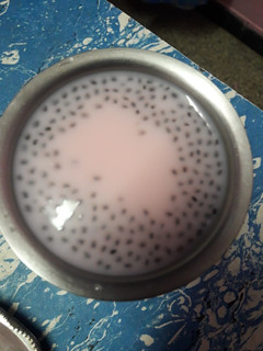 ரோஸ் மில்க்(rose milk recipe in tamil) செய்முறை முக்கிய புகைப்படம்