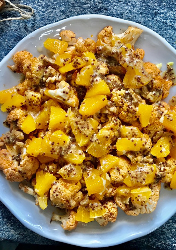 Una foto de Ensalada de Coliflor Asada