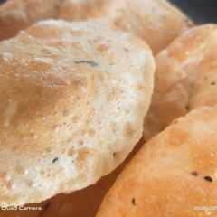 A picture of Namkeen kachori.
