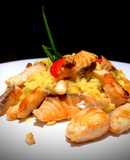 Salmón a la plancha con arroz perfumado con Cúrcuma