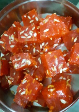 A picture of Karachi ka halwa.