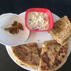 A picture of Potato and fenugreek leaves paratha.