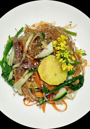 Hình của món Jamchae - Miến trộn Hàn Quốc.