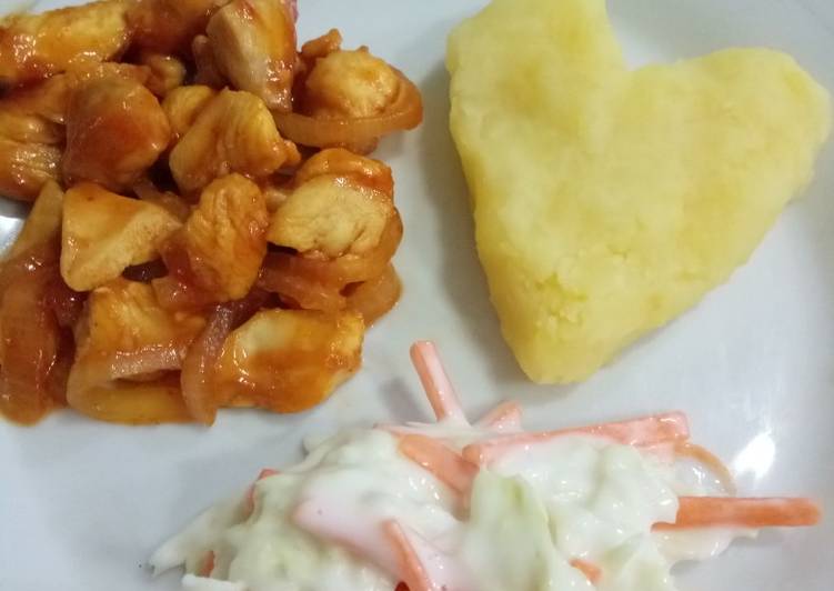 Honey chicken breast with mashed potato and salad