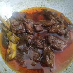 A picture of Rendang bumbu instan indofood.