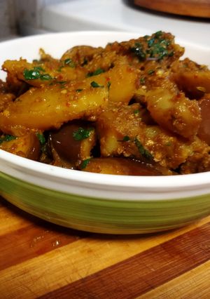 A picture of Spicy Baingan Aloo Fry.